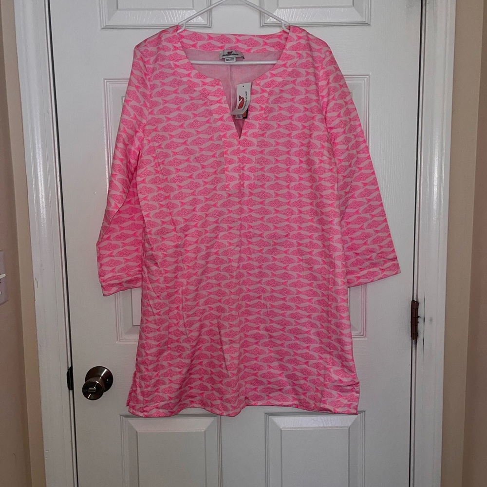 NWT Vineyard Vines Fish Print Cover-up in Pigment Fish Print Peony. Size Large